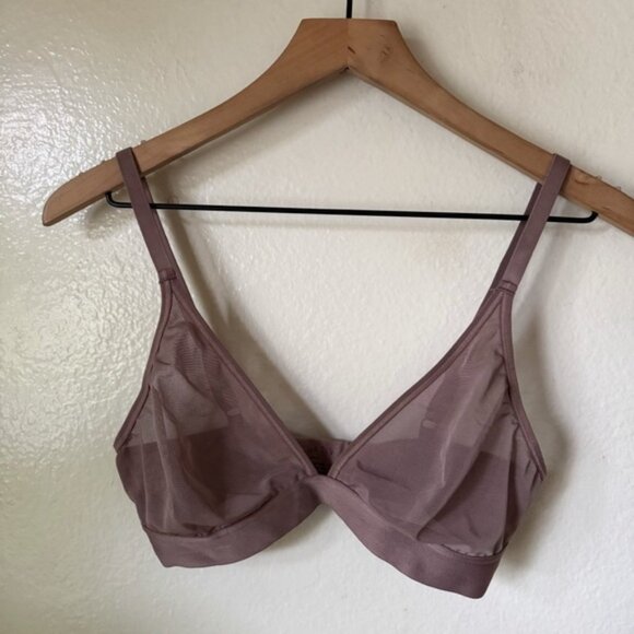 Negative | Sieve Triangle Bra - Picture 1 of 7
